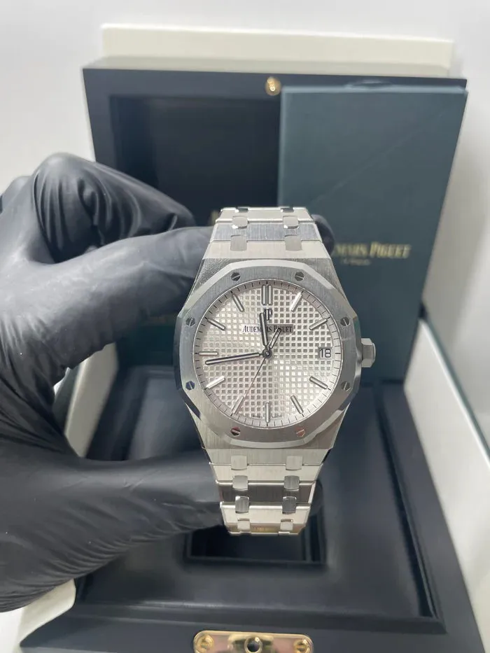 Audemars Piguet Royal Oak 15500ST.OO.1220ST.04 41mm Stainless steel Silver 7