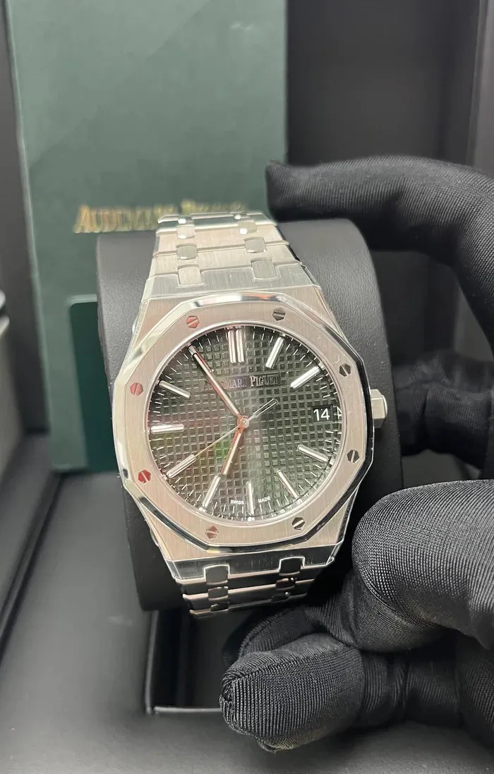 Audemars Piguet Royal Oak 15510ST.OO.1320ST.09 41mm Stainless steel Green 4