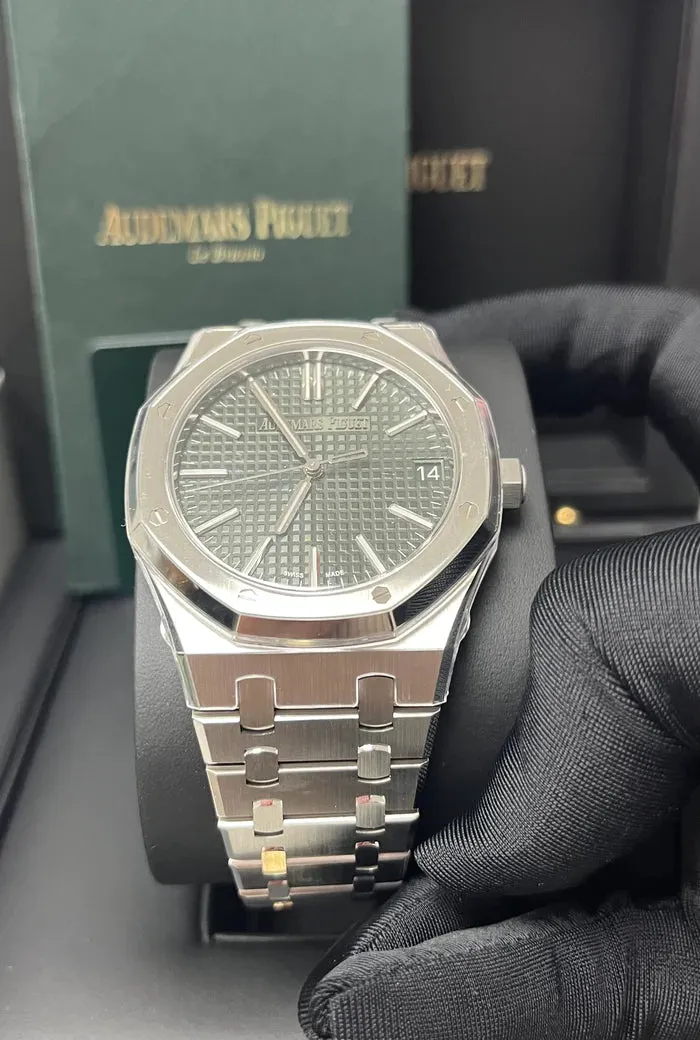 Audemars Piguet Royal Oak 15510ST.OO.1320ST.09 41mm Stainless steel Green 9