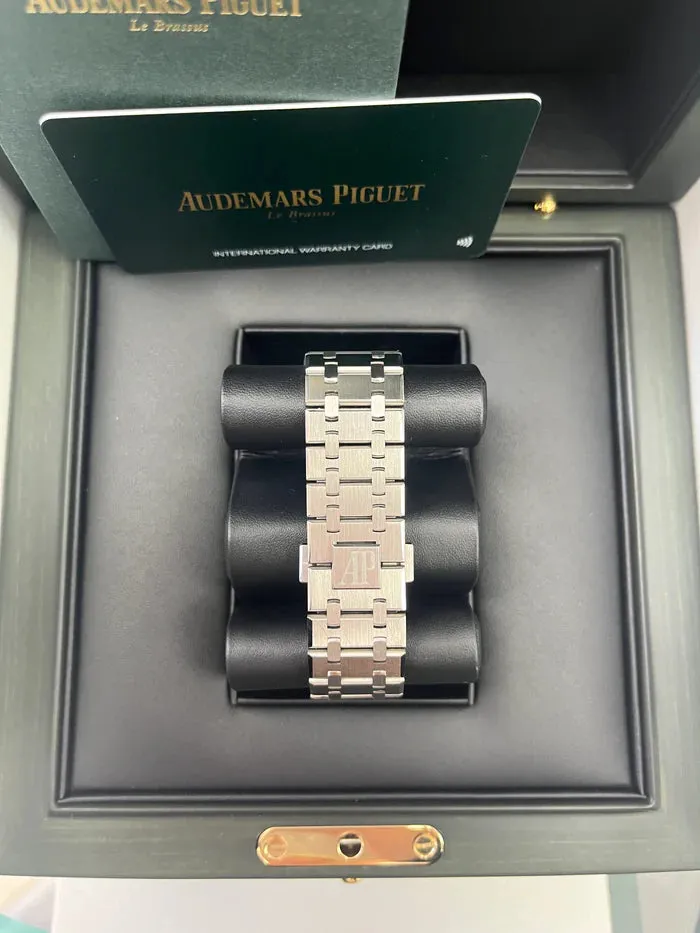 Audemars Piguet Royal Oak 26240ST.OO.1320ST.04 41mm Stainless steel Green 4