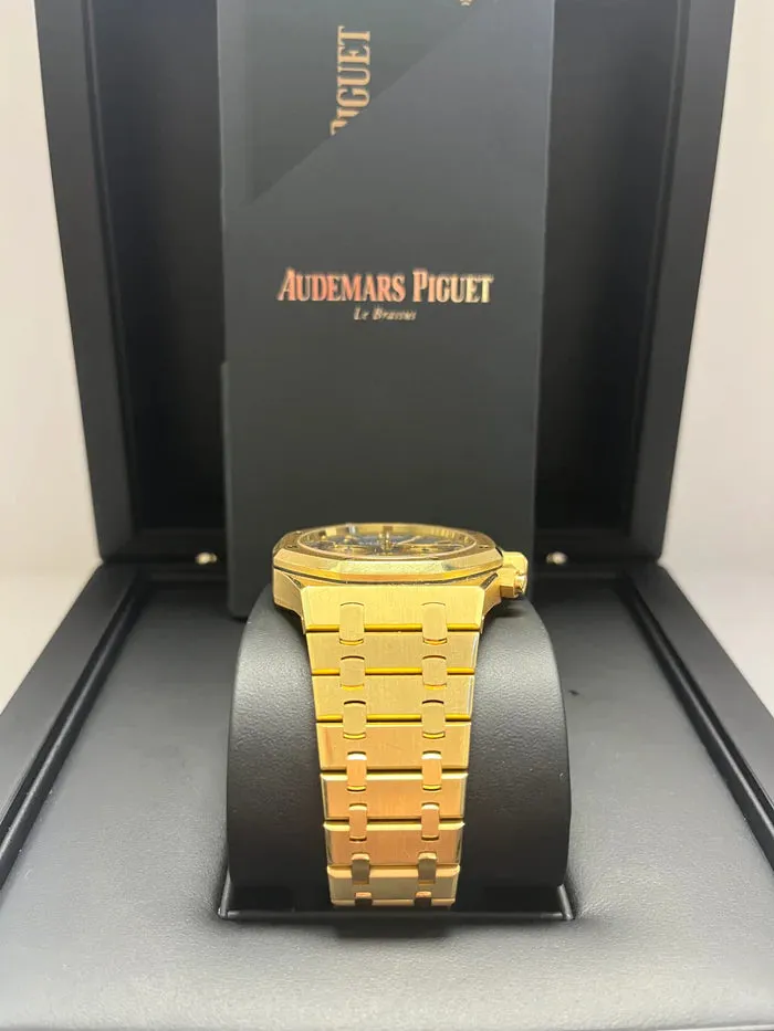 Audemars Piguet Royal Oak 26331BA.OO.1220BA.01 41mm Yellow gold and 18k yellow gold Blue 7