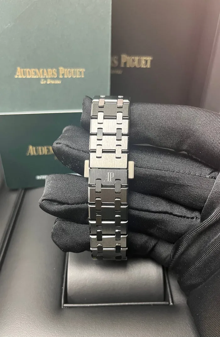 Audemars Piguet Royal Oak 77350CE.OO.1266CE.02.A 34mm Titanium Black 5