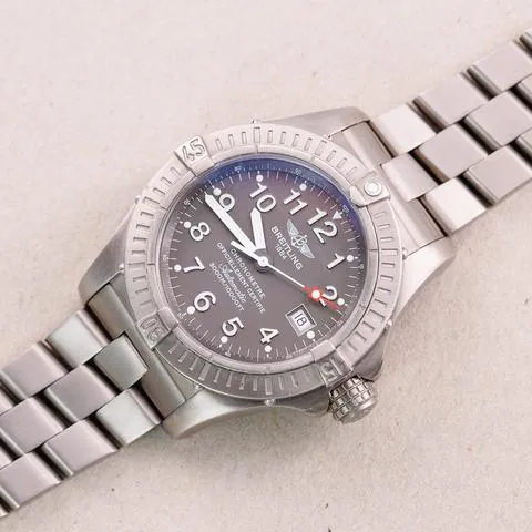 Breitling Avenger E17370 44mm Titanium Gray 15