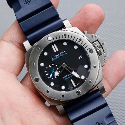 Panerai Submersible PAM 01305 47mm Titanium Black 5