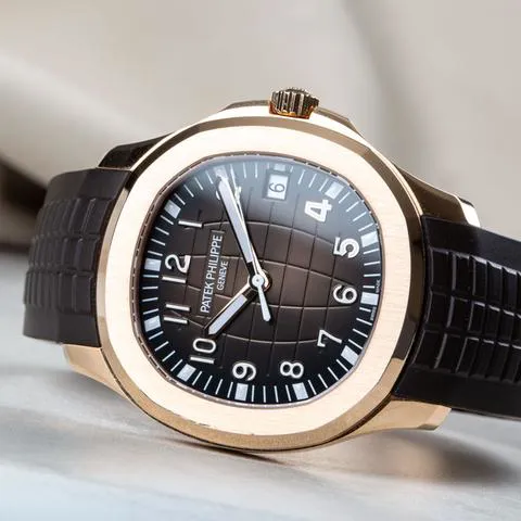 Patek Philippe Aquanaut 5167R 40mm Rose gold Brown