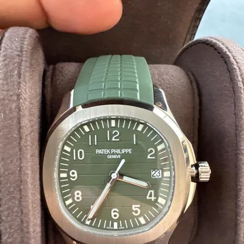 Patek Philippe Aquanaut 5168G-010 42mm White gold Green 5