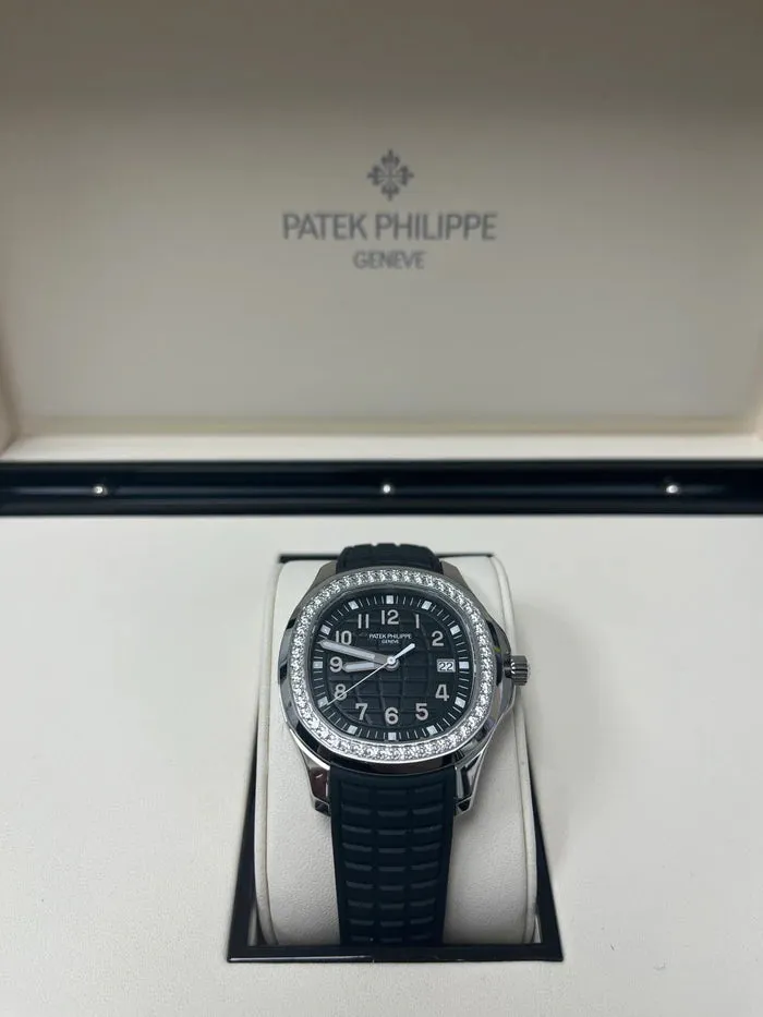 Patek Philippe Aquanaut 5267/200A-001 39mm Stainless steel Black 3