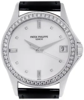 Patek Philippe Calatrava 5108G-012 White gold Black