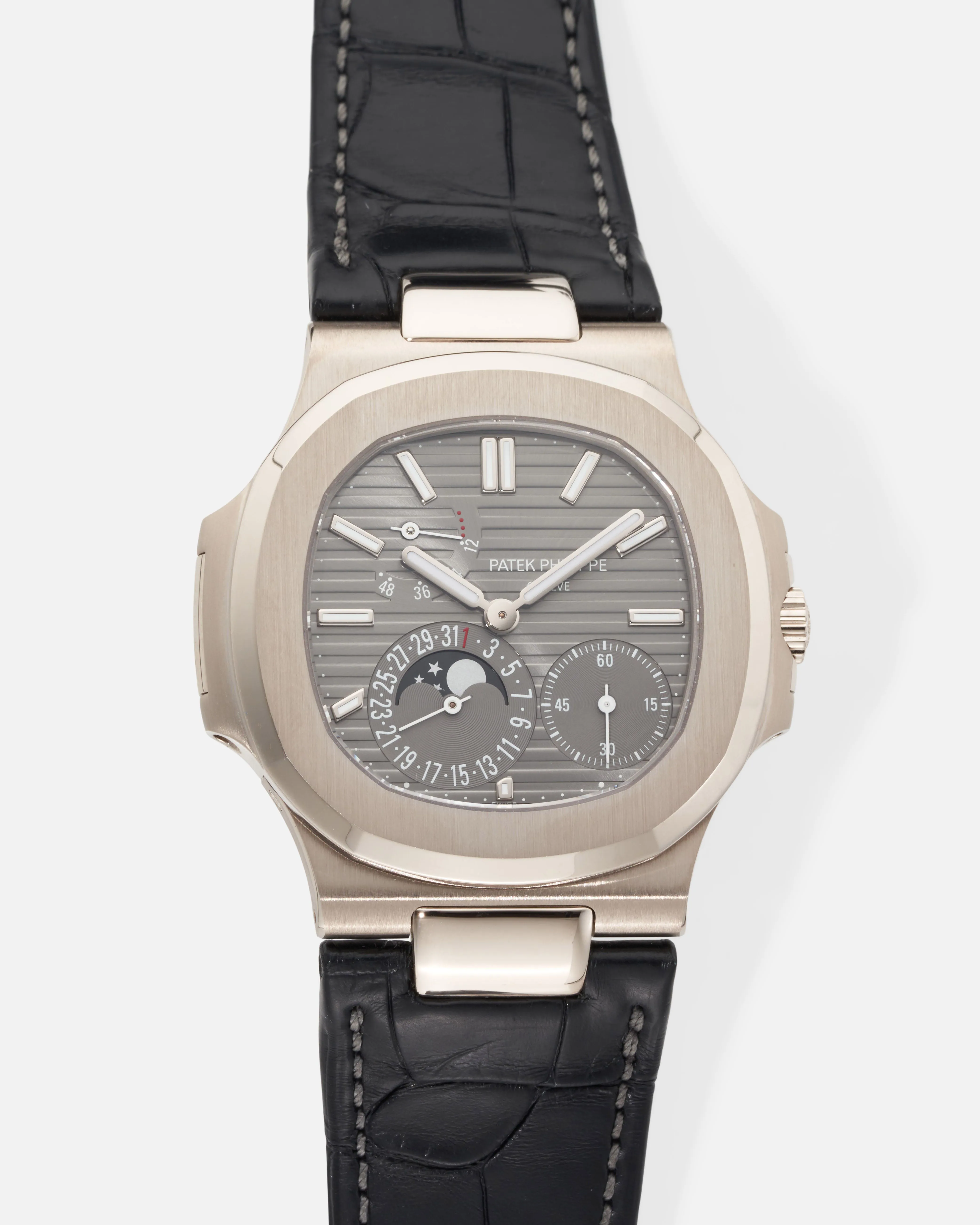 Patek Philippe Nautilus 5712G-001 40mm White gold