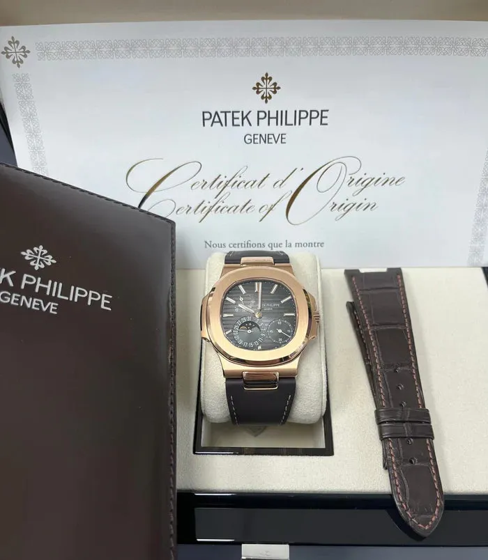 Patek Philippe Nautilus 5712R-001 White gold Black 1