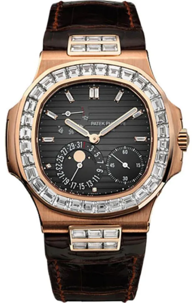 Patek Philippe Nautilus 5724R 40mm Rose gold and 18k rose gold Black