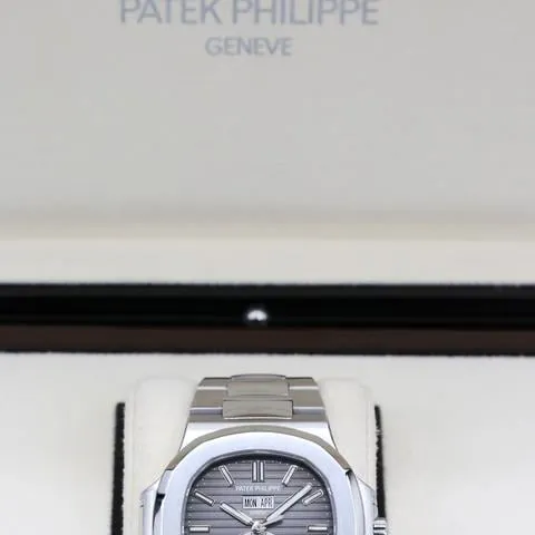 Patek Philippe Nautilus 5726/1A-001 40.5mm Stainless steel Black 2