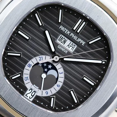 Patek Philippe Nautilus 5726/1A-001 40.5mm Stainless steel Black 4