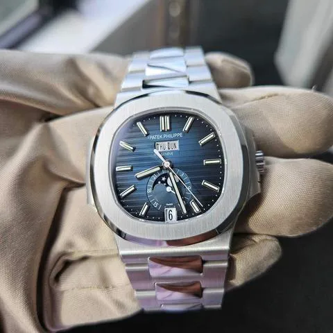 Patek Philippe Nautilus 5726/1A-014 40.5mm Stainless steel Blue