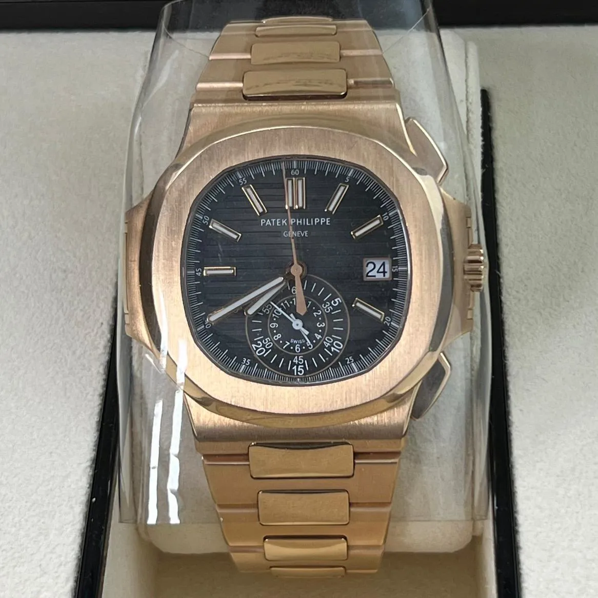 Patek Philippe Nautilus 5980/1R-001 40.5mm Rose gold Black