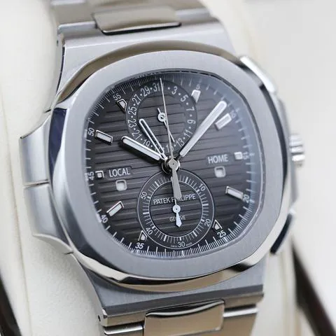 Patek Philippe Nautilus 5990/1A-001 40.5mm Stainless steel Gray 1