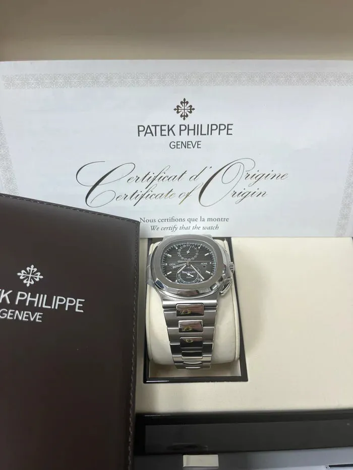 Patek Philippe Nautilus 5990/1A-001 40.5mm Stainless steel Black 1