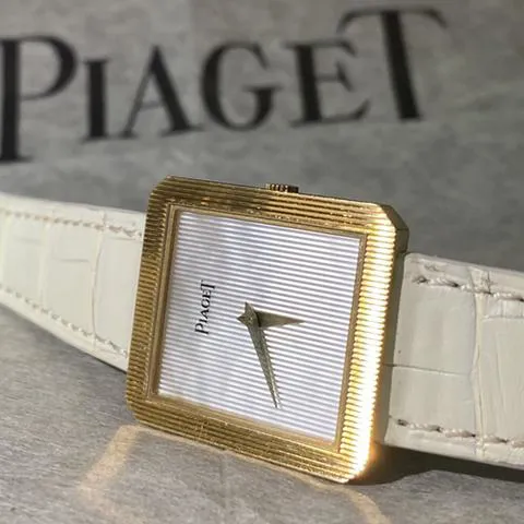 Piaget Protocole 9154 25mm Yellow gold Mother-of-pearl 3