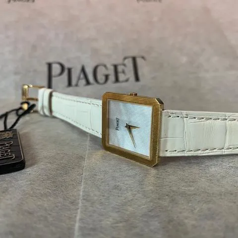 Piaget Protocole 9154 25mm Yellow gold Mother-of-pearl 4