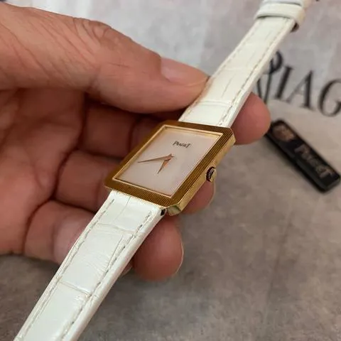 Piaget Protocole 9154 25mm Yellow gold Mother-of-pearl 5