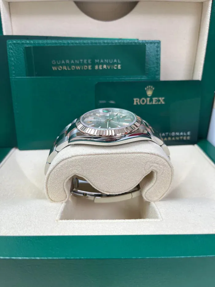 Rolex Datejust 41 41mm Stainless steel Champagne 4