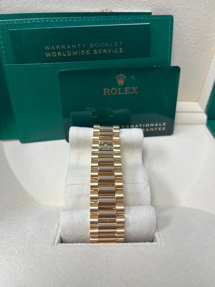 Rolex Day-Date 40 228238 40mm Yellow gold and 18k yellow gold Onyx 4