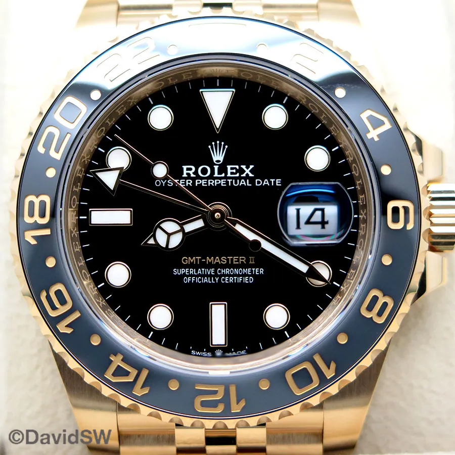 Rolex GMT-Master II 126718grnr 40mm Yellow gold Black 2