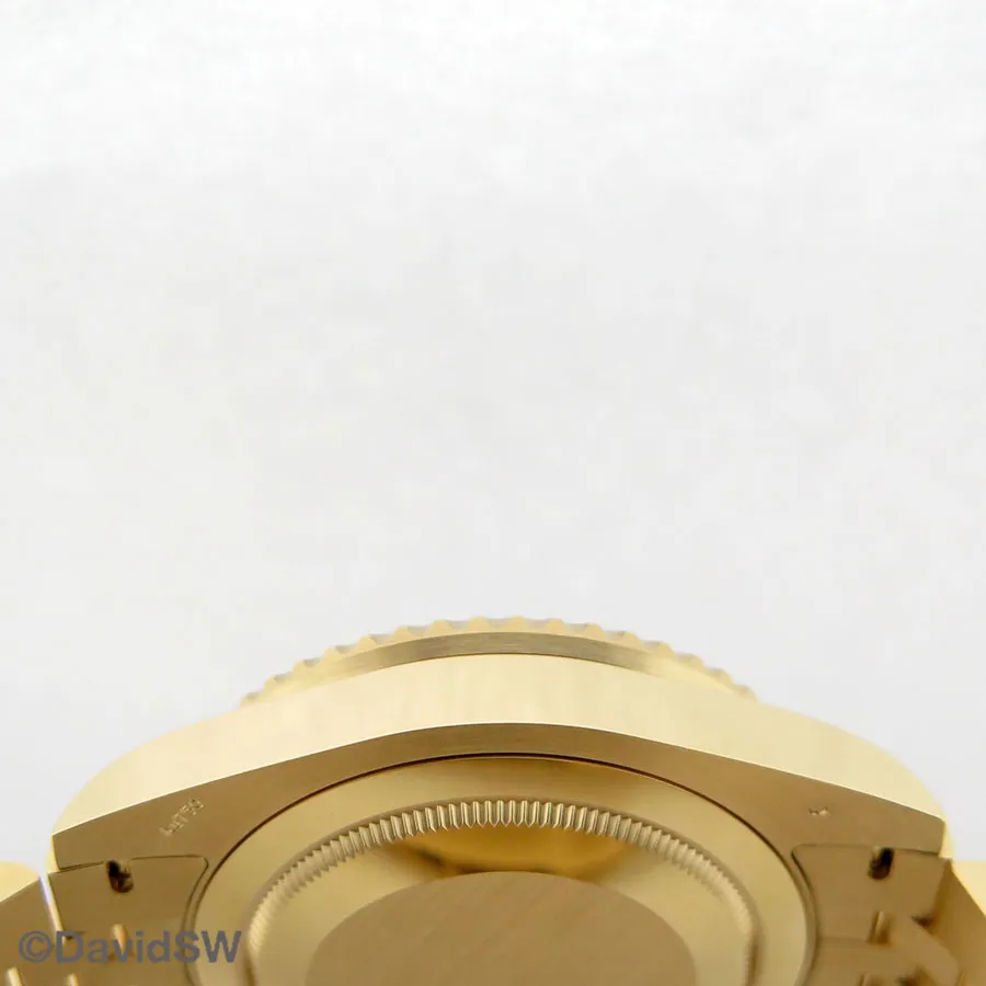 Rolex GMT-Master II 126718grnr 40mm Yellow gold Black 4