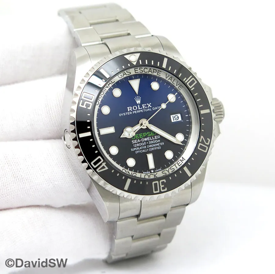 Rolex Sea-Dweller Deepsea 136660 44mm Stainless steel Black and Blue