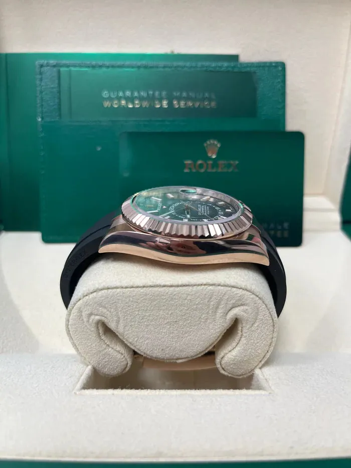 Rolex Sky-Dweller 326235 42mm Rose gold Black 3