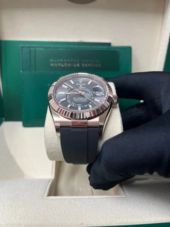 Rolex Sky-Dweller 326235 42mm Rose gold Black 7