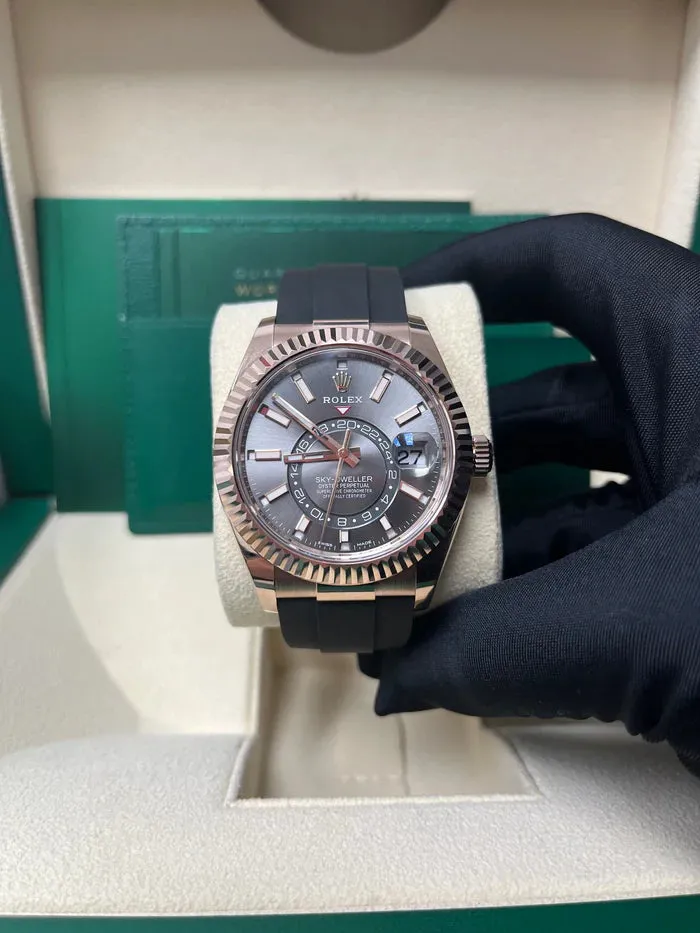 Rolex Sky-Dweller 326235 42mm Rose gold Black 10