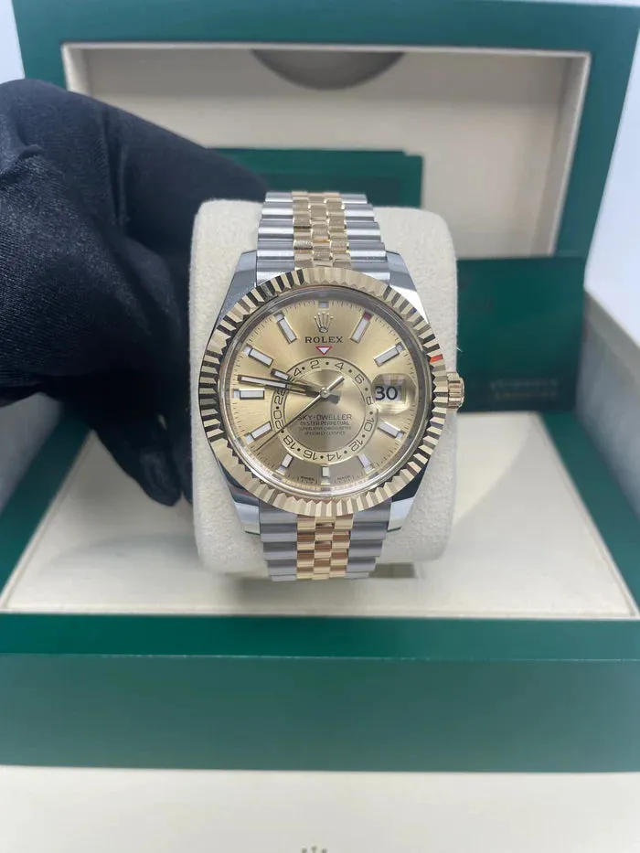 Rolex Sky-Dweller 326933 42mm Stainless steel Champagne 5