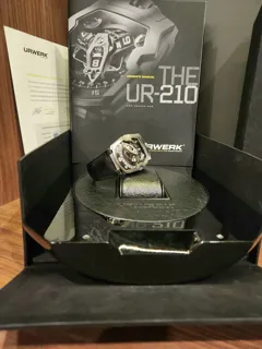 Urwerk UR-210 UR-210 Titanium Black