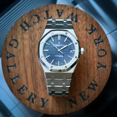 Audemars Piguet Royal Oak 15450ST.OO.1256ST.03 37mm Stainless steel Blue