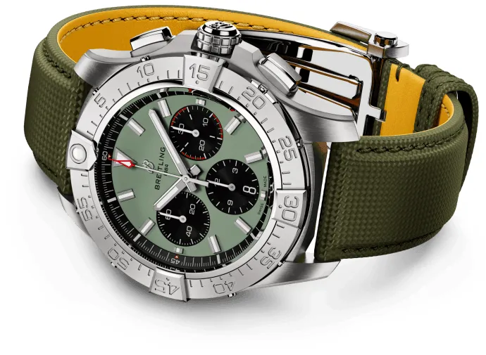 Breitling Avenger AB0147101L1X1 44mm Stainless steel Green 2