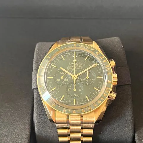 Omega Speedmaster Moon watch 310.60.42.50.10.001 42mm Yellow gold Green