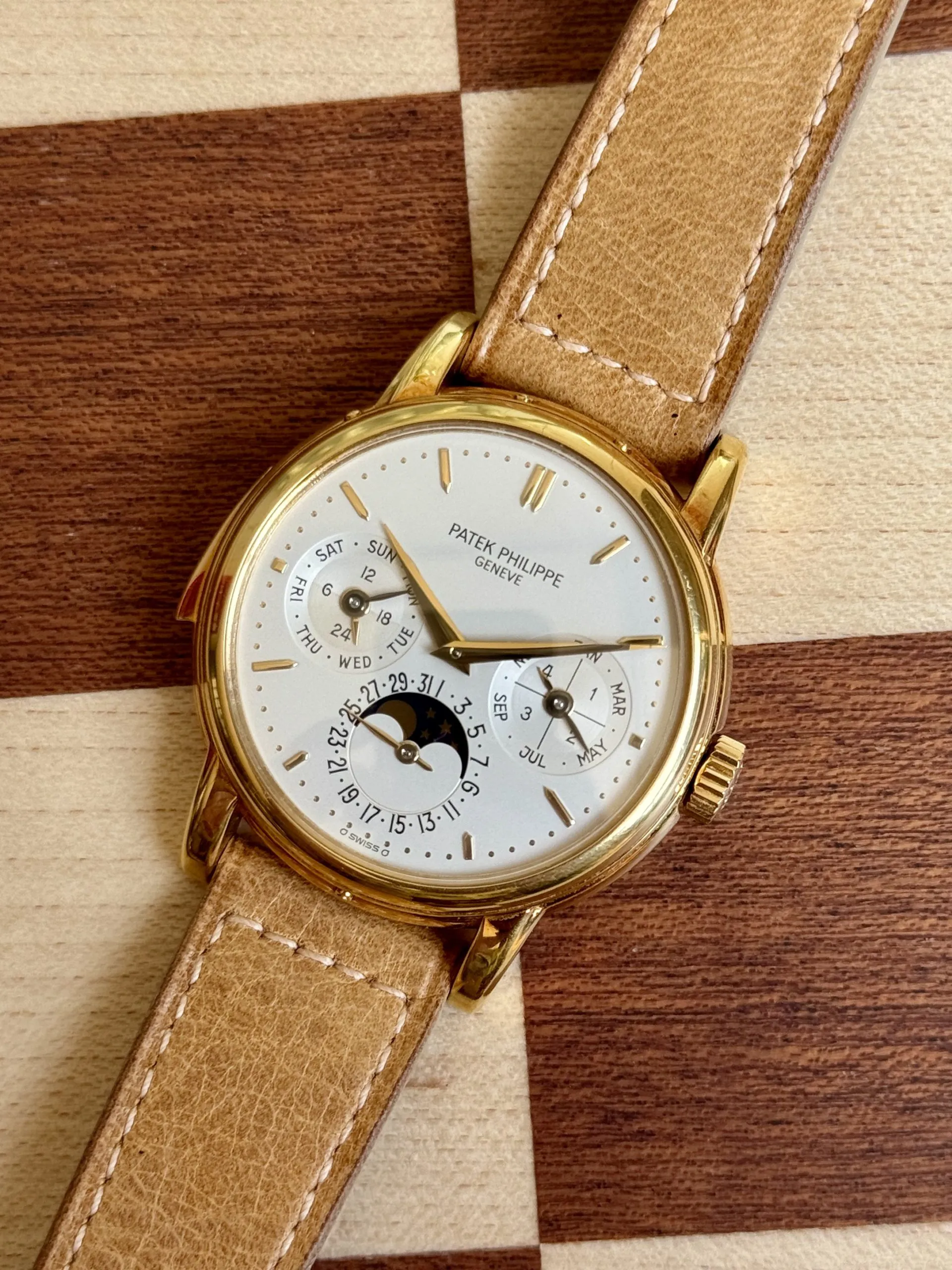 Patek Philippe Minute Repeater Perpetual Calendar 3974J Yellow gold