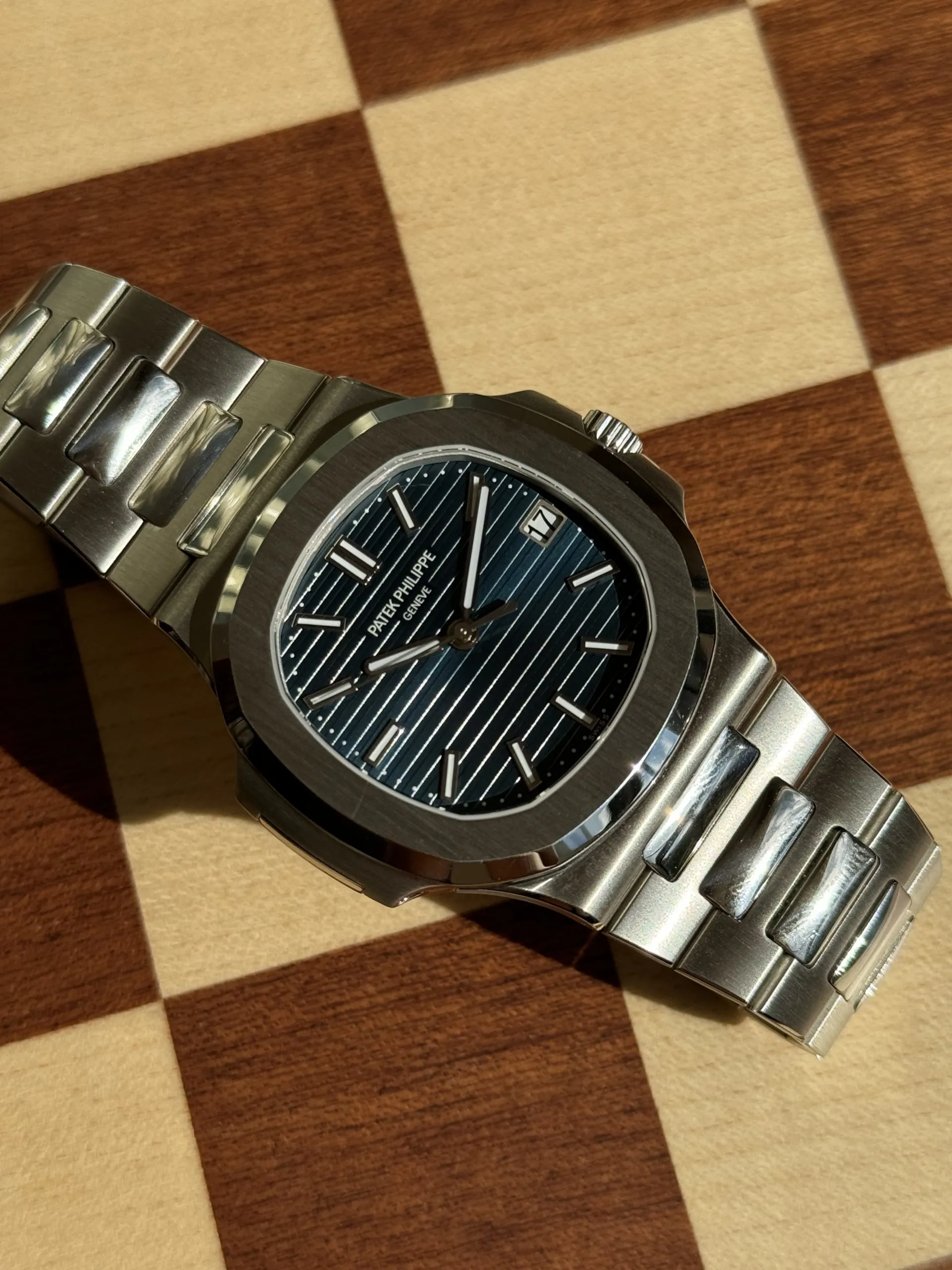 Patek Philippe Nautilus 5711/1P-010 Platinum Blue 6