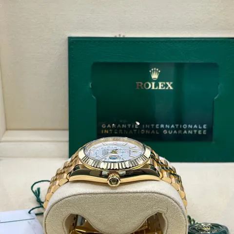 Rolex Sky-Dweller 336938 42mm Yellow gold White 1