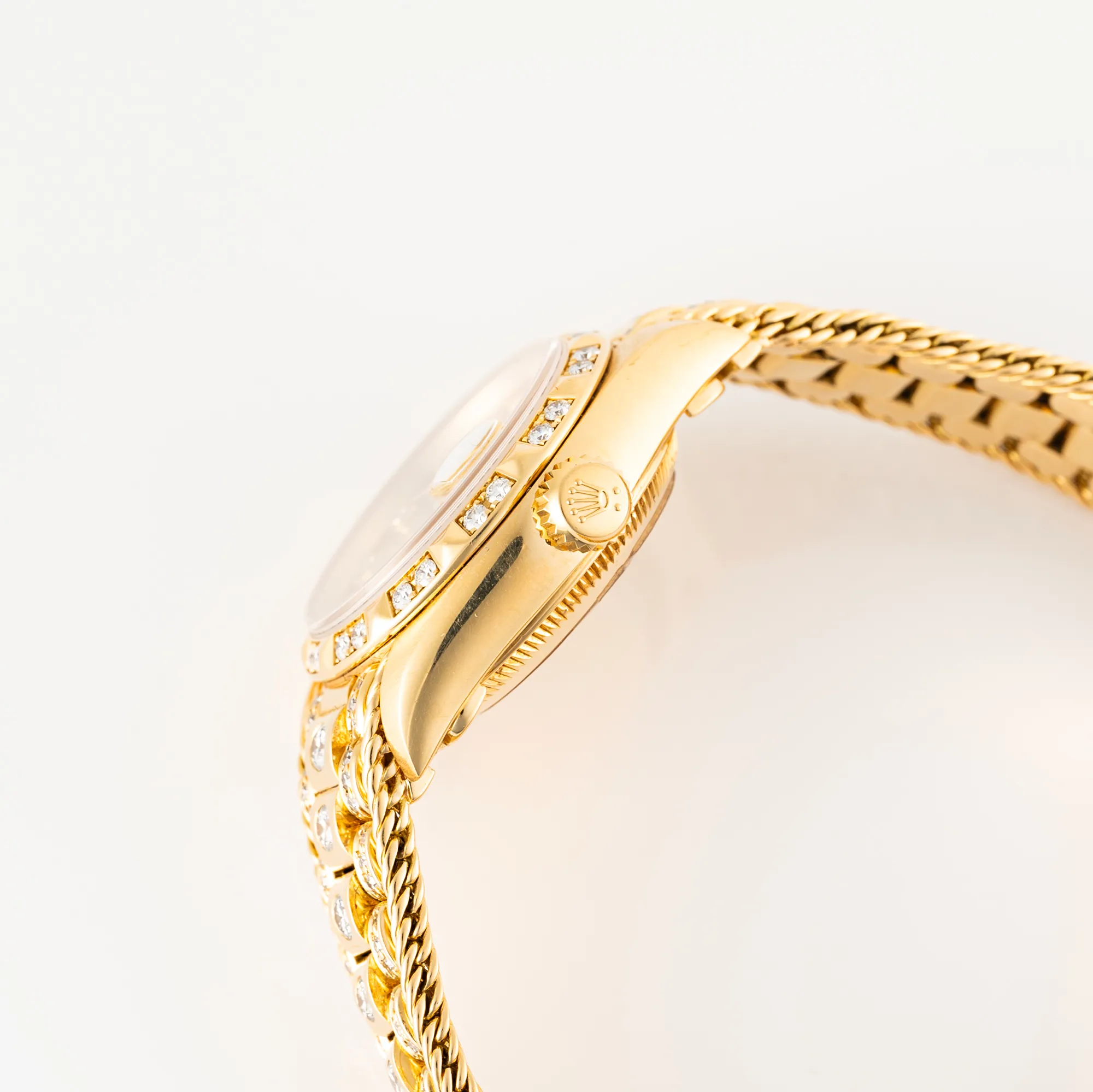 Rolex Lady-Datejust 69258 26mm Gold and diamond-set Champagne 4