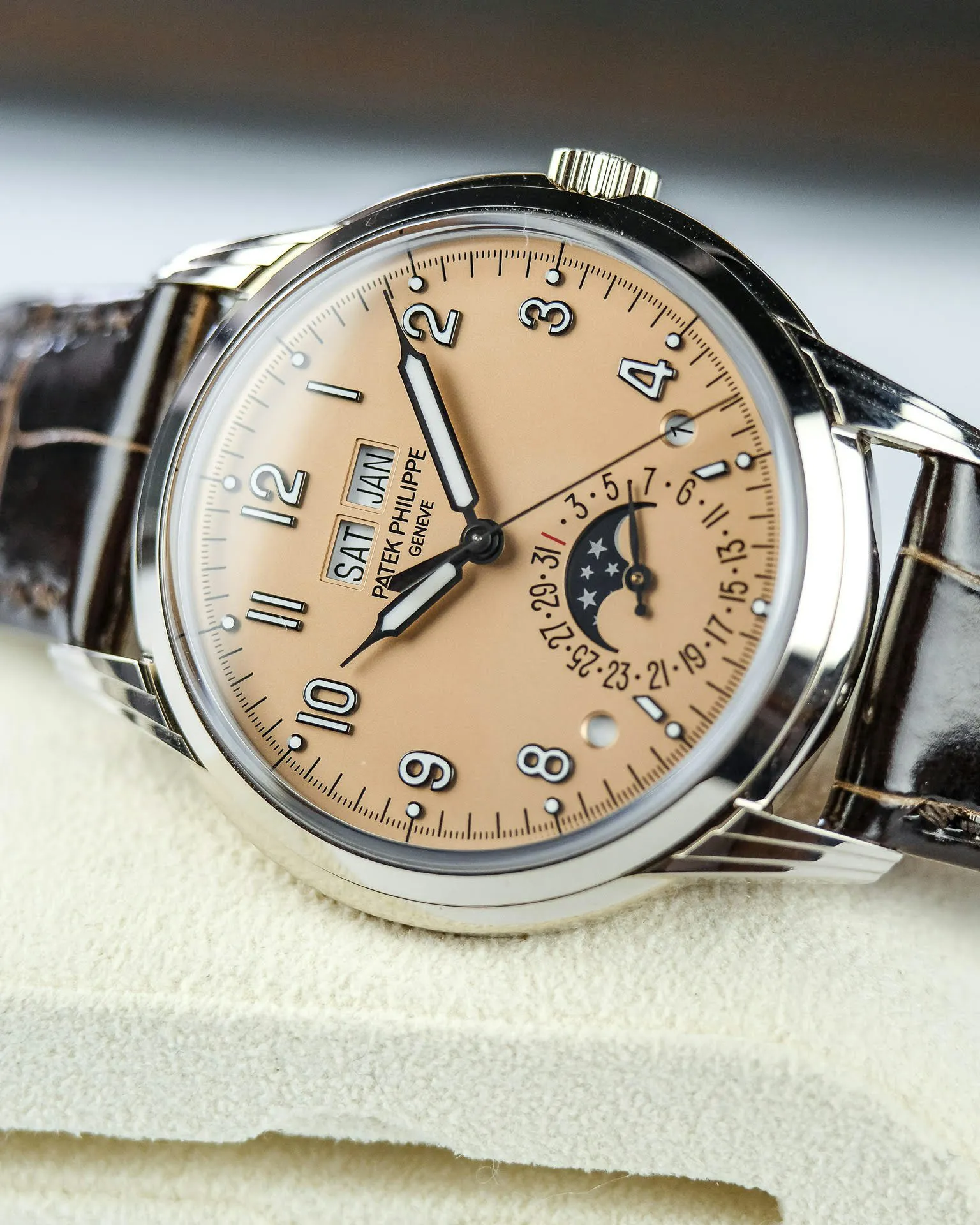 Patek Philippe Perpetual Calendar 5320G 40mm White gold Salmon 1