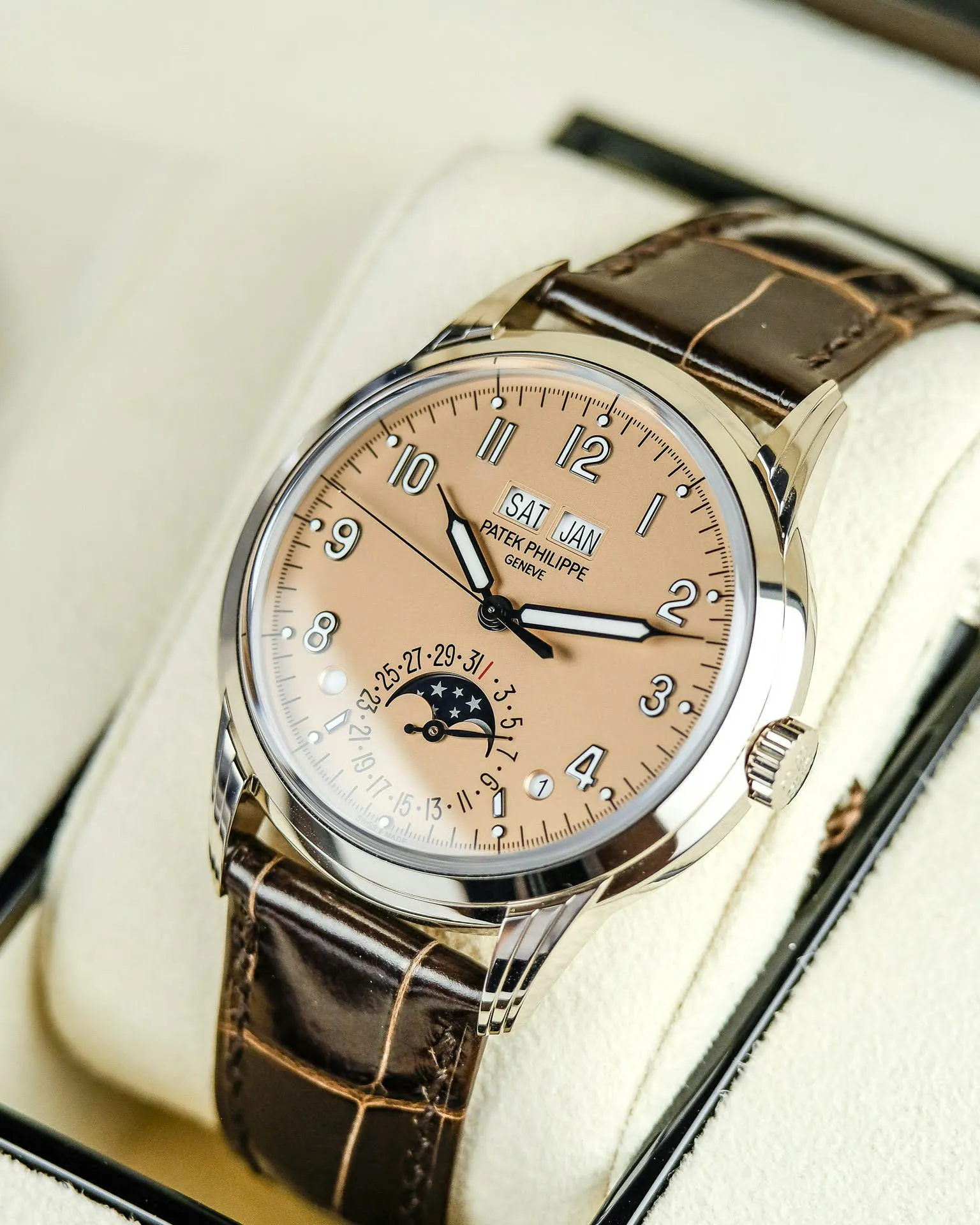 Patek Philippe Perpetual Calendar 5320G 40mm White gold Salmon 13