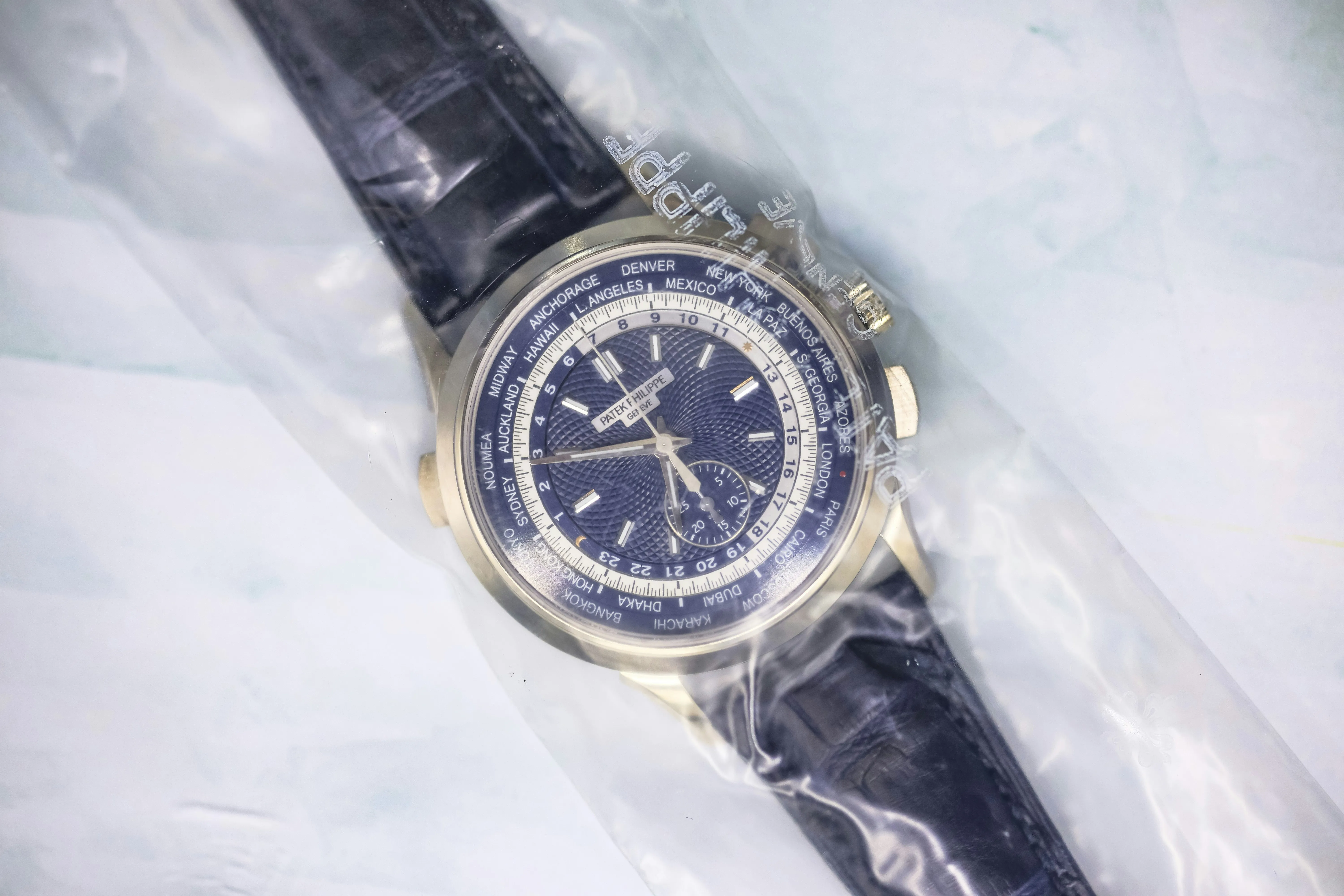 Patek Philippe World Time Chronograph 5930G 39mm White gold Blue 1