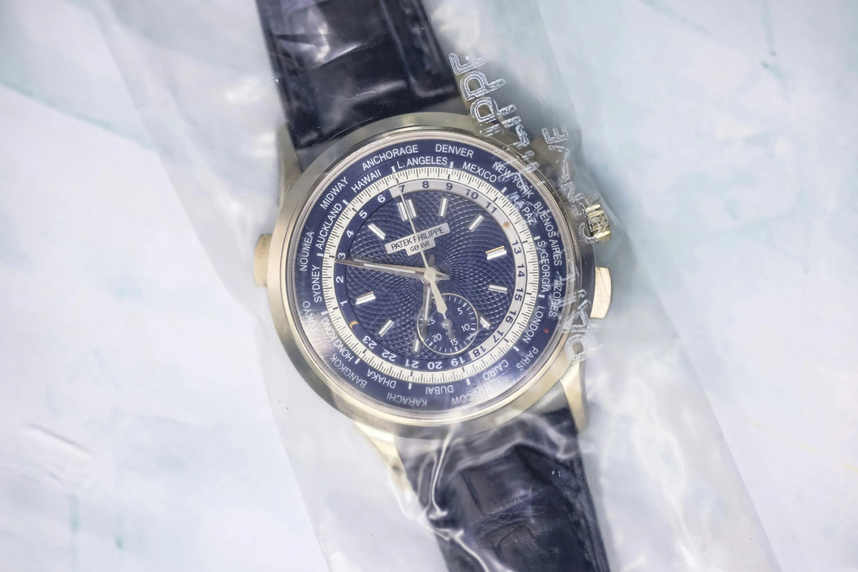 Patek Philippe World Time Chronograph 5930G 39mm White gold Blue 18