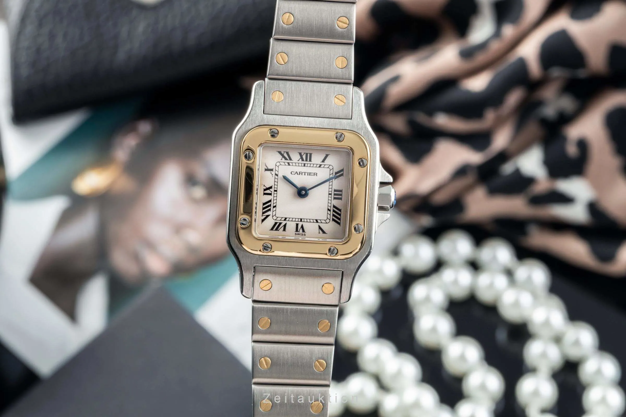 Cartier Santos W20012C4/1567 23.6mm Yellow gold and stainless steel