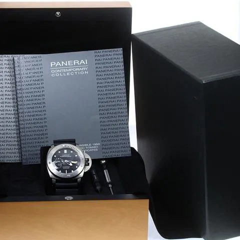 Panerai Submersible PAM 00305 47mm Titanium Black 1