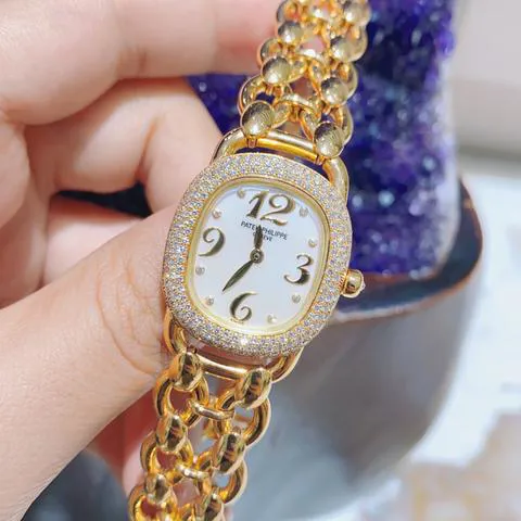 Patek Philippe Golden Ellipse 4831 nullmm Yellow gold Mother-of-pearl 2