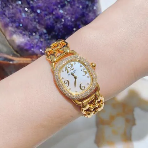 Patek Philippe Golden Ellipse 4831 nullmm Yellow gold Mother-of-pearl 6