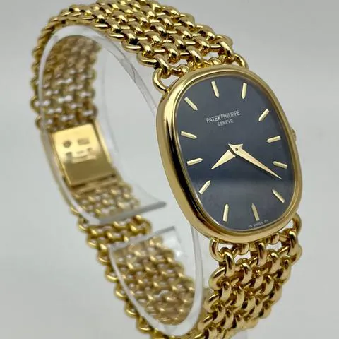 Patek Philippe Golden Ellipse 4226 23mm Yellow gold Blue 5